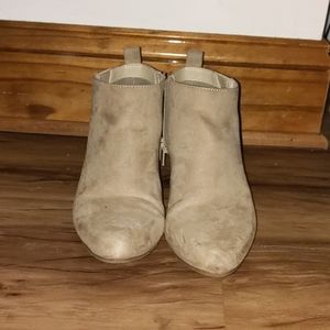 Light brown booties